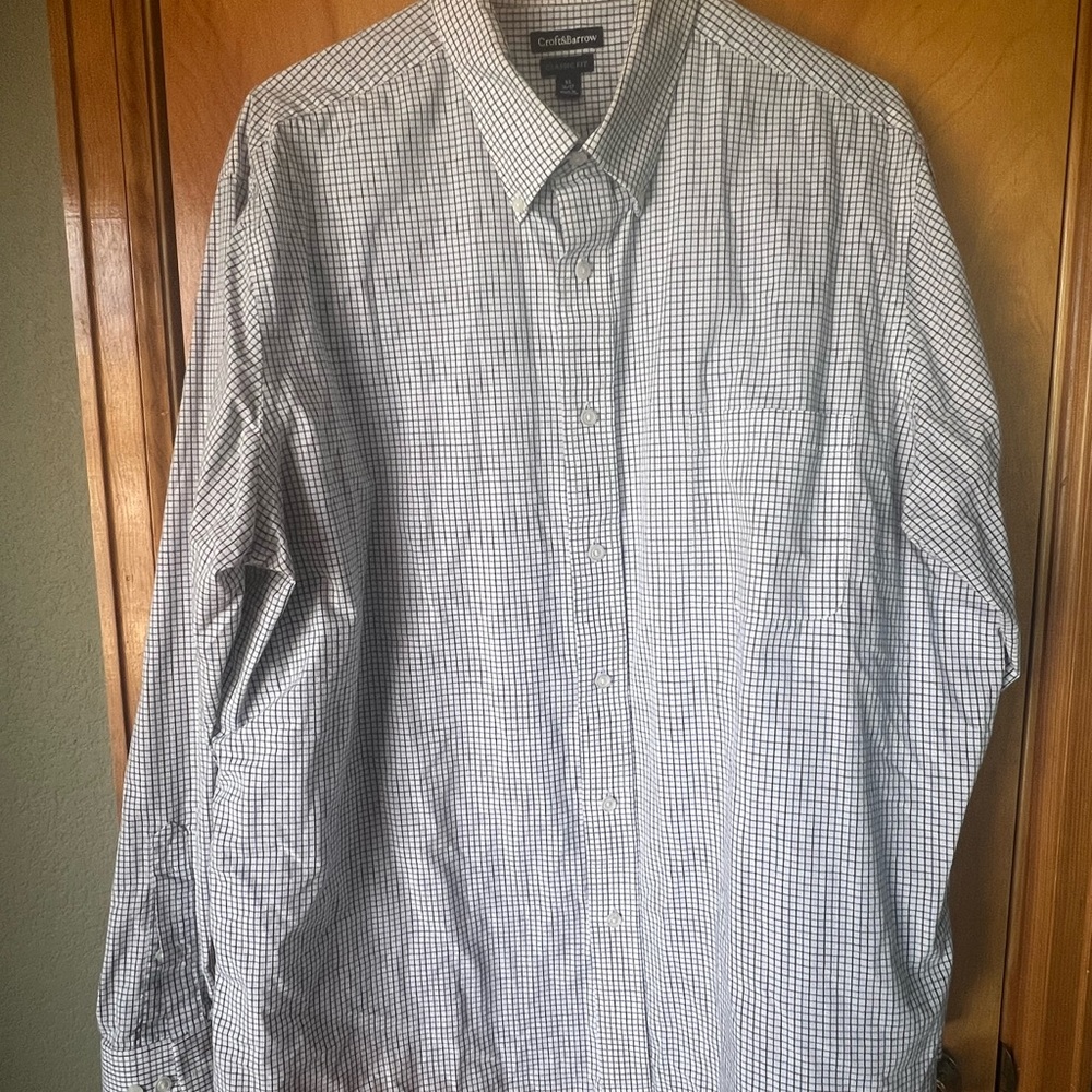 Croft & Barrow Men's Blue Checkered Button Down Shirt
